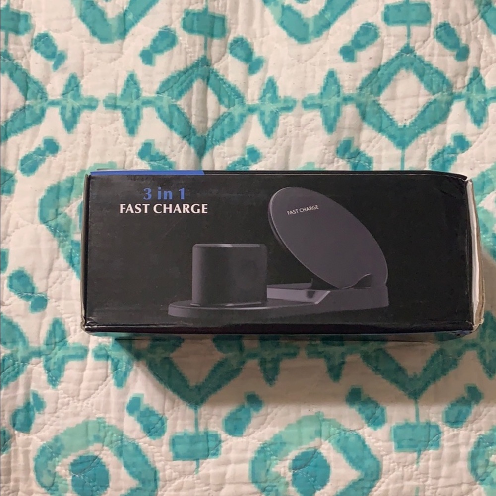 3 in 1 charging station